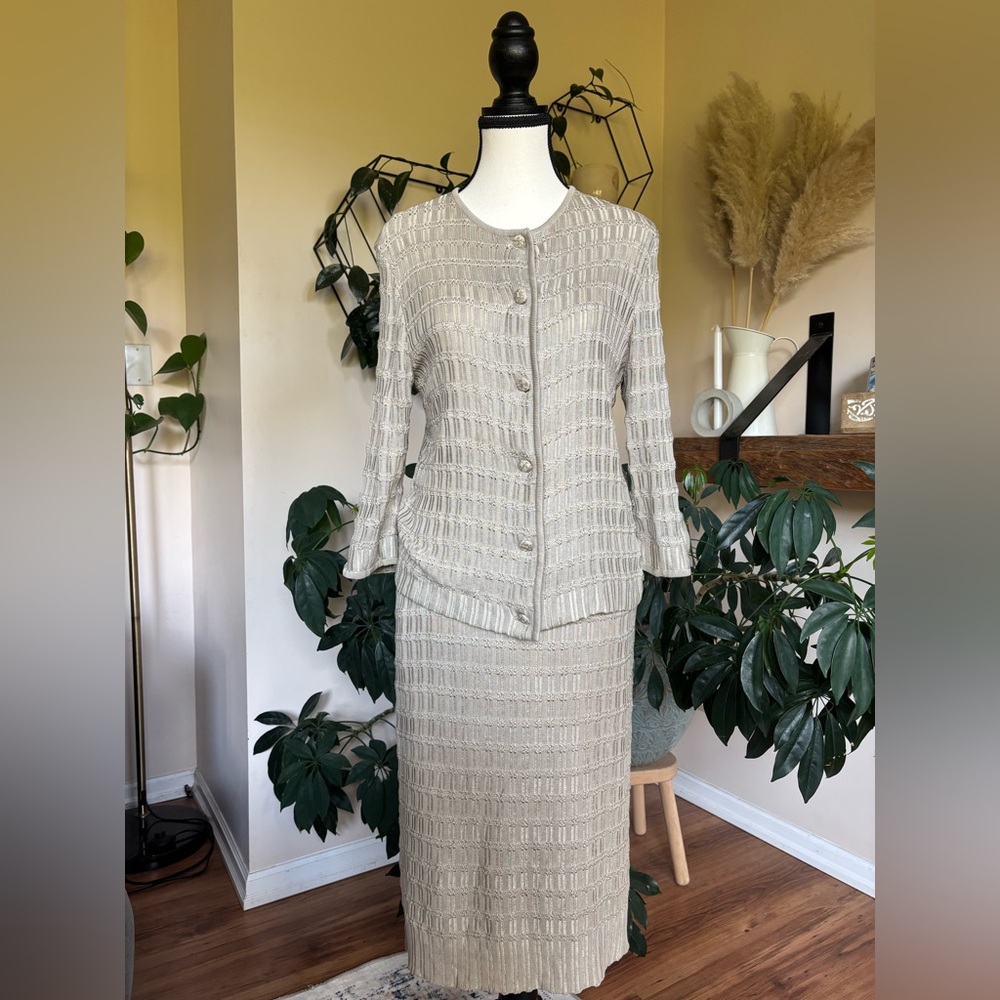RARE Vintage G. Merlo Firenze 100% Silk Knit Skirt Set - Picture 3 of 12